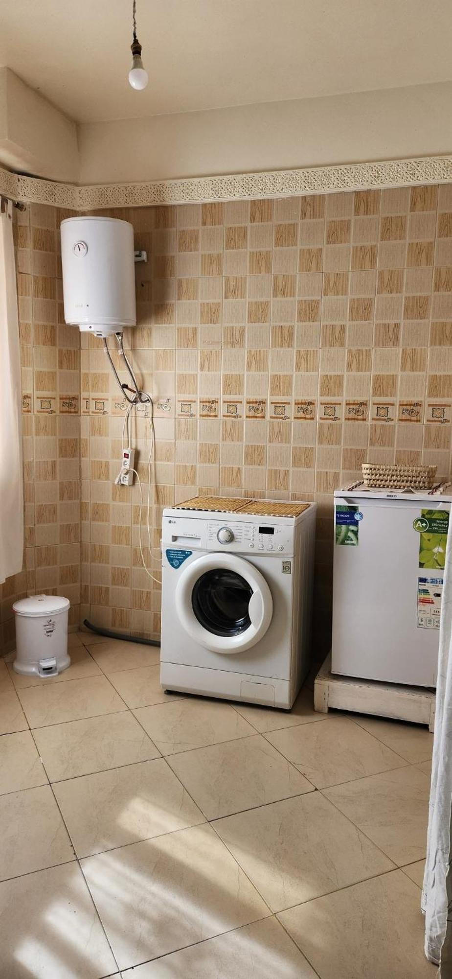 Comfortable Two Bedroom Flat *
